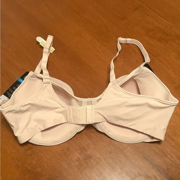 NWT Bali Smoothing Bra 38B Cream Breathable Comfortlite Underwire - Picture 7 of 10